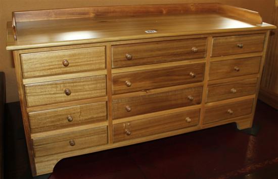 16 drawer collectors chest